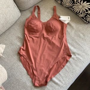 KNIX never worn tags on V Neck One piece Swimsuit